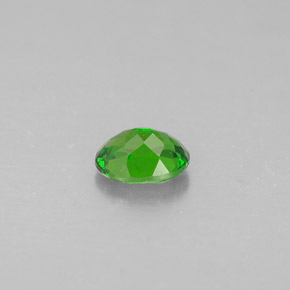 0.28克拉天然绿色铬透辉石，椭圆形切割，4.6×3.5毫米，VS