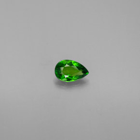 0.53克拉天然绿色铬透辉石，梨形，6.5×4.3毫米，VVS-VS
