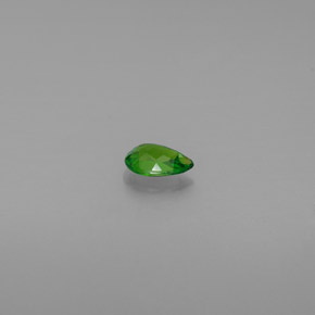 0.53克拉天然绿色铬透辉石，梨形，6.5×4.3毫米，VVS-VS