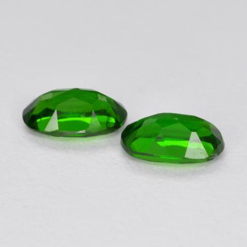 0.49天然绿色铬透辉石，椭圆形切割，5.1×3毫米，VS