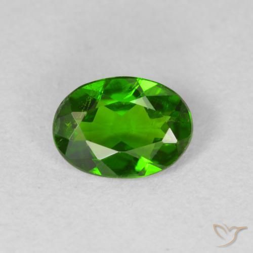 0.71ct 天然 暗绿色 铬透辉石, 椭圆形, VS
