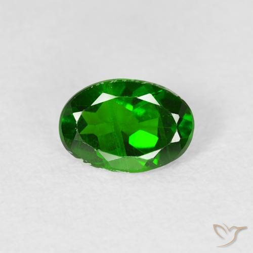 0.74ct 天然 明亮的森林绿 铬透辉石, 椭圆形, VS