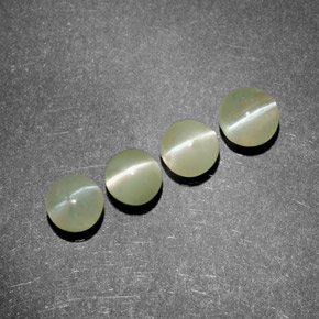 天然绿色Chrysoberyl Cat's Eye，透明，4.34毫米，透明/半透明