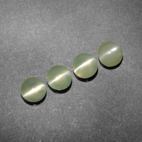 天然绿色Chrysoberyl Cat's Eye，透明，4.13毫米，透明/半透明