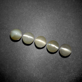 天然绿色Chrysoberyl Cat's Eye，透明，4.04毫米，透明/半透明