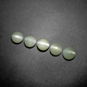 天然绿色Chrysoberyl Cat's Eye，透明，3.97毫米，透明/半透明