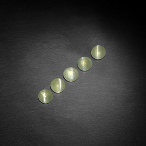 天然绿色Chrysoberyl Cat's Eye，透明，4.21毫米，透明/半透明