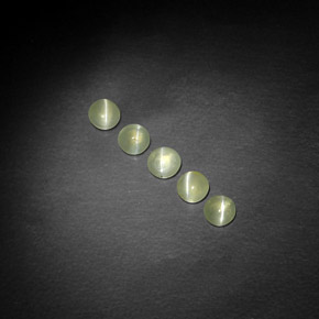 天然绿色Chrysoberyl Cat's Eye，透明，4.21毫米，透明/半透明