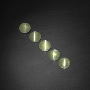天然绿色Chrysoberyl Cat's Eye，透明，4.35毫米，透明/半透明