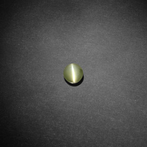 0.66克拉天然绿色Chrysoberyl Cat's Eye，透明，4.12毫米，透明/半透明