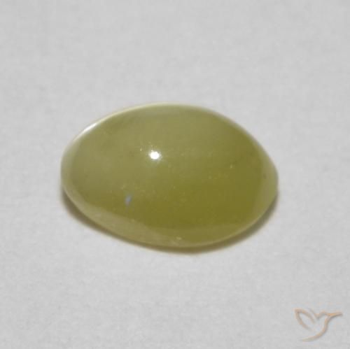0.33克拉天然金绿玉猫眼，椭圆形，半透明