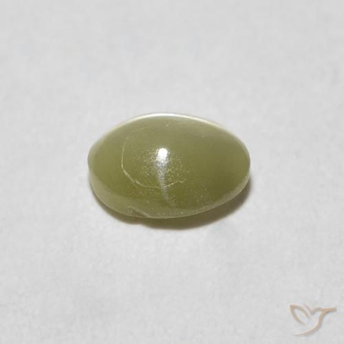 0.39克拉天然金绿玉猫眼，椭圆形，半透明