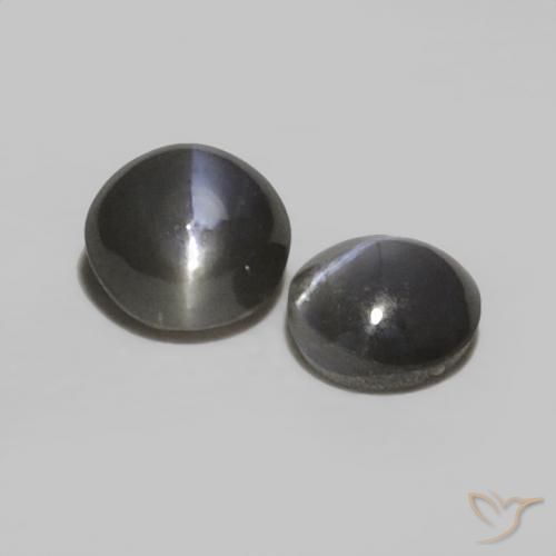 0.52克拉天然金绿玉猫眼,椭圆形,不透明