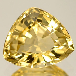 0.78克拉天然黄色金绿宝石，三角形，6.8×5.8毫米，IF
