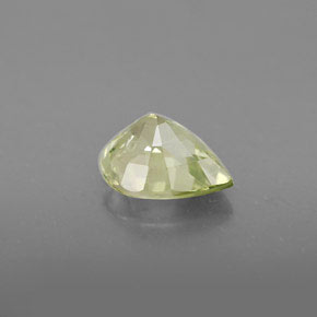 1.50克拉天然绿色金绿宝石，梨形，8.1×6.4毫米，VVS