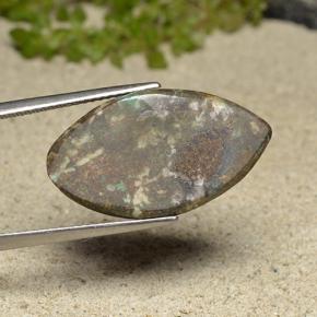 15.73克拉天然硅孔雀石，榄尖形，不透明