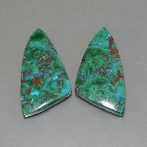 18.00克拉天然硅孔雀石，异形，不透明