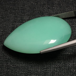 50.12克拉天然绿玉髓，梨形，不透明
