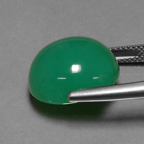 12.49克拉天然绿玉髓，椭圆形切割，半透明