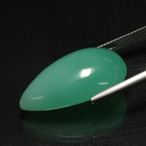 29.44克拉天然绿玉髓，梨形，半透明