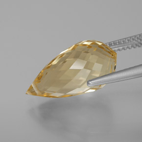 7.09克拉天然金色黄水晶，水滴珠形切工，16.9×8.6毫米，VVS