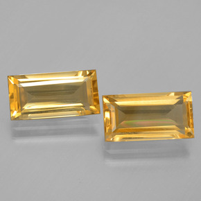 天然黄金色黄水晶，长方形切工，11.6×6.1毫米，VVS
