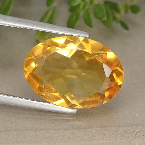 4.68ct 天然 深橙色-金色 黄水晶, 椭圆形, VVS-VS