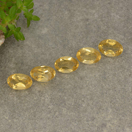 1.80天然黄色黄水晶，椭圆形切割，5.9×3.9毫米，VVS-VS