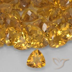0.68克拉天然黄水晶，胖三角形，VVS-VS