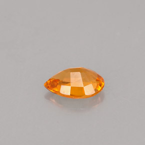 0.48克拉天然橙色单斜硅镁石，梨形，6.2×4.5毫米，VS