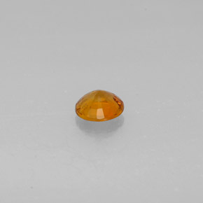 0.57克拉天然橙色单斜硅镁石，圆形切割，5.33毫米，SI