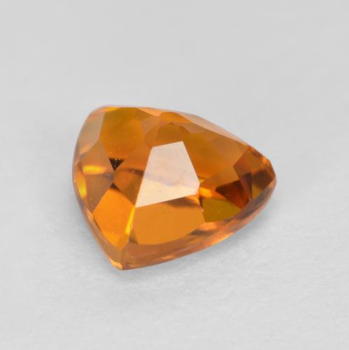 0.59克拉天然橙色单斜硅镁石，三角形，5.3×5.1毫米，VS