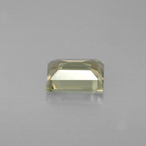 0.81克拉天然变色硬水铝石，长方形切工，6.1×4.7毫米，VS