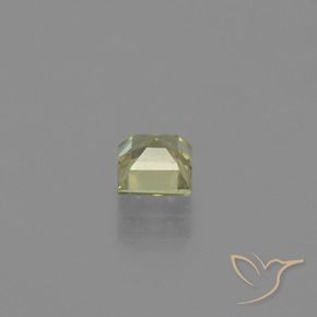0.55克拉天然变色流散，正方形，VVS-VS