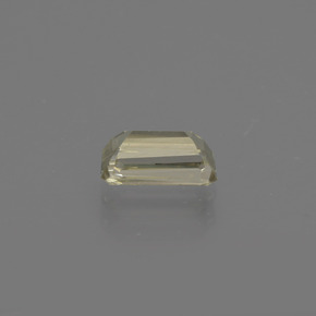 0.76克拉天然黄色变色硬水铝石，祖母绿式切割，6.8×3.8毫米，VS