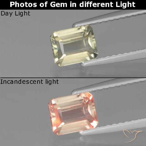 0.94ct 天然 很浅的黄色 变色流散, 祖母绿式切割, VVS-VS