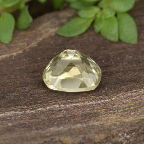 0.54克拉天然黄色变色硬水铝石，垫形剪裁，5.1×4.1毫米，VVS