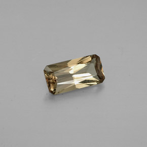 0.67克拉天然变色石榴石，祖母绿式切割，VS