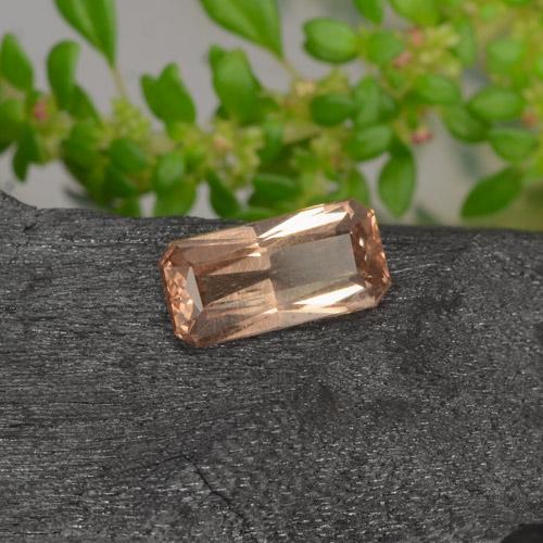 0.71克拉天然变色石榴石，祖母绿式切割，VS-SI