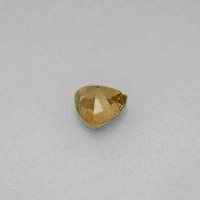 0.85克拉天然多色变色石榴石，三角形，5.6×5.6毫米，VS