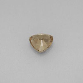 0.72克拉天然变色石榴石，胖三角形，VS