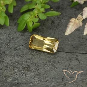 0.62克拉天然变色石榴石，八边形，VVS-VS