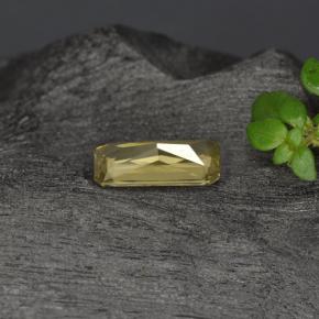 0.60克拉天然黄色变色石榴石，祖母绿式切割，7.1×3.5毫米，VVS-VS