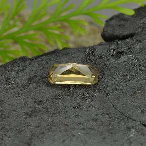 0.78克拉天然黄色变色石榴石，祖母绿式切割，7.1×3.5毫米，VVS-VS
