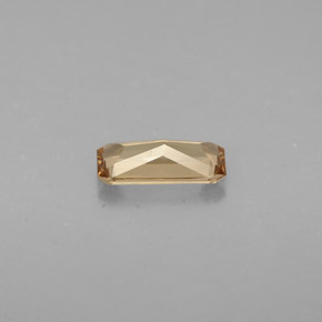 0.55克拉天然变色石榴石，祖母绿式切割，VVS-VS