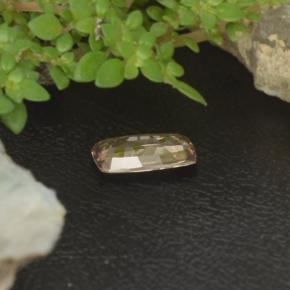 1.20克拉天然多色变色石榴石，垫形剪裁，8.6×5毫米，VVS-VS