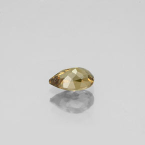 0.63克拉天然变色石榴石，梨形，VVS-VS