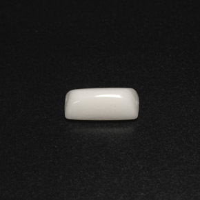 1.98克拉天然白色珊瑚，长方形切工，10.8×5.2毫米，不透明