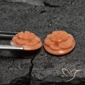 4.26克拉天然珊瑚，花形切割，不透明
