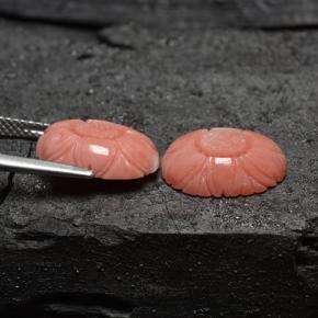 7.86克拉天然珊瑚，花形切割，不透明